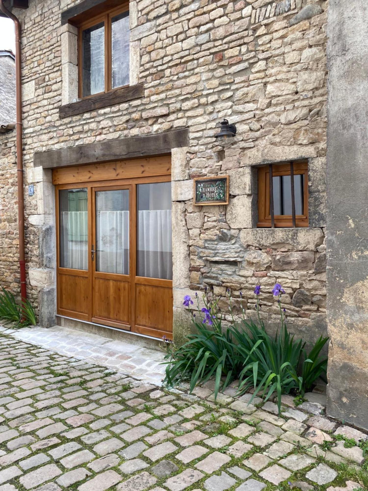 Chambre Les Marguerites Cluny Exterior foto